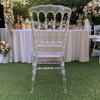 Chaise Chiavari Phoenix en résine acrylique transparente empilable pour événements et salons, vente en gros directe usine pour adultes