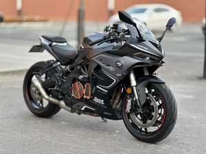Moto de course QJMOTOR SRK600 à refroidissement liquide 600cc - Product Image 5