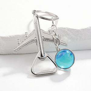 Produits Tendances 2026 Nouvelle Arrivée Décapsuleur en Métal en Forme d'<span class=keywords><strong>Avion</strong></span> Porte-clés Impression UV Logo Personnalisé Cadeaux Promotionnels Souvenirs Vente en Gros - Product Image 4