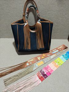 Pañuelo de Seda con Borlas de Último Diseño de 5*130cm, Pañuelo de Seda de Lujo con Diseño Personalizado de Estampado de Leopardo, Pañuelo Twillies para Bolsos - Product Image 5
