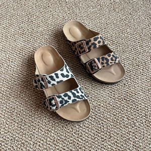 2026 Summer Style Tiger Pattern Men's Open Toe Slides Indoor Outdoor Customizable Patterns Wear-Resistant EVA <b>Insole</b> - Product Image 2