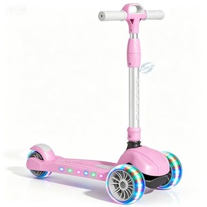 Trottinette stable à 3 roues pour enfants, plateforme extra large antidérapante, guidon réglable, roues en PU lumineuses LED colorées, design pliable - Product Image 2