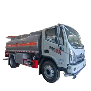 Camion-citerne à essence et diesel à transmission manuelle de 8 tonnes, fabricant de fourniture directe ; roues motrices 4x2, état d'<span class=keywords><strong>occasion</strong></span>, carburant <span class=keywords><strong>GPL</strong></span> - Product Image 1