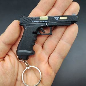 NOUVEAU 2024 DIAOCAI Expédition immédiate Porte-clés pistolet miniature en alliage Empire 7,5 cm D344 1:3 Modèle de pistolet détachable avec balle - Product Image 4