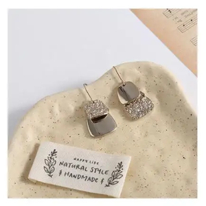 Pendientes de latón chapados en oro de 14k con diseño geométrico vintage en contraste, color <span class=keywords><strong>café</strong></span> claro, con gancho, de aleación, modernos, para mujer - Product Image 2
