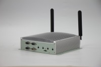 I3 8179U processeur CPU intégré sans ventilateur PC 4 * USB 3.0/2 * USB 2.0/5 * RS232 avec conception sans ventilateur