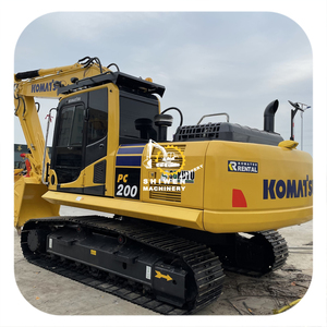Excavatrice sur chenilles hydraulique Komatsu PC200-8 d'occasion de haute qualité, modèle 2021, avec moteur, boîte de vitesses et pompe d'origine, matériel de construction - Product Image 1