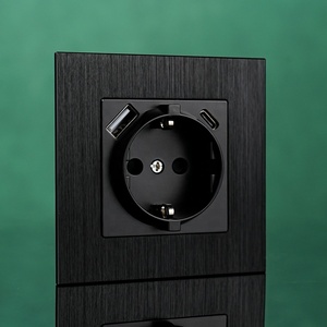 Presa di Corrente Tedesca Serie <span class=keywords><strong>S</strong></span> con Connettori USB Tipo A e Tipo C DC5V 2100mA, Presa EU con Pannello in Alluminio Spazzolato - Product Image 2