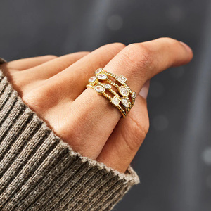 Anello con Design Geometrico Multistrato, Stile Creativo per Donne - Product Image 2
