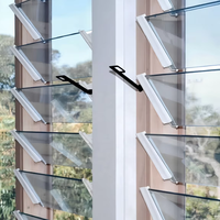 Fenêtre à persiennes en alliage d'aluminium de style australien moderne avec fonction battante, verre trempé/occultant pour salle de bain, sécurité et intimité