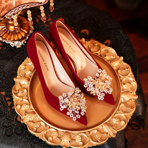 <b>Red</b> Velvet Slip-On Bridal Pumps Pointed Toe Block <b>Heel</b> Rhinestone Decoration Comfortable Wedding Shoes - Product Image 3