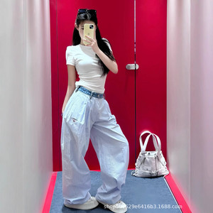 Pantaloni Casual Larghi in Denim Lavato con Inserti a Righe per Primavera Estate 2025 - Product Image 1
