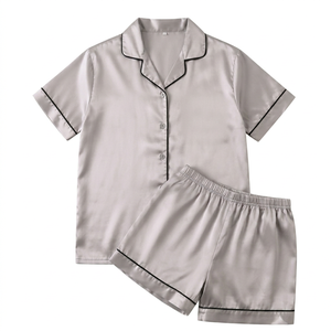 Conjunto de Pijama de Satén para Mujer, Camisa de Manga Corta con Botones y Pantalones Cortos, Ropa de Dormir de Dos Piezas, Ropa de Casa - Product Image 1