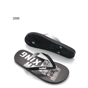 <span class=keywords><strong>Chanclas</strong></span> de PVC personalizadas <span class=keywords><strong>originales</strong></span> de fábrica para <span class=keywords><strong>hombre</strong></span>, plantilla ligera antideslizante e impermeable de EVA para verano e invierno - Product Image 4