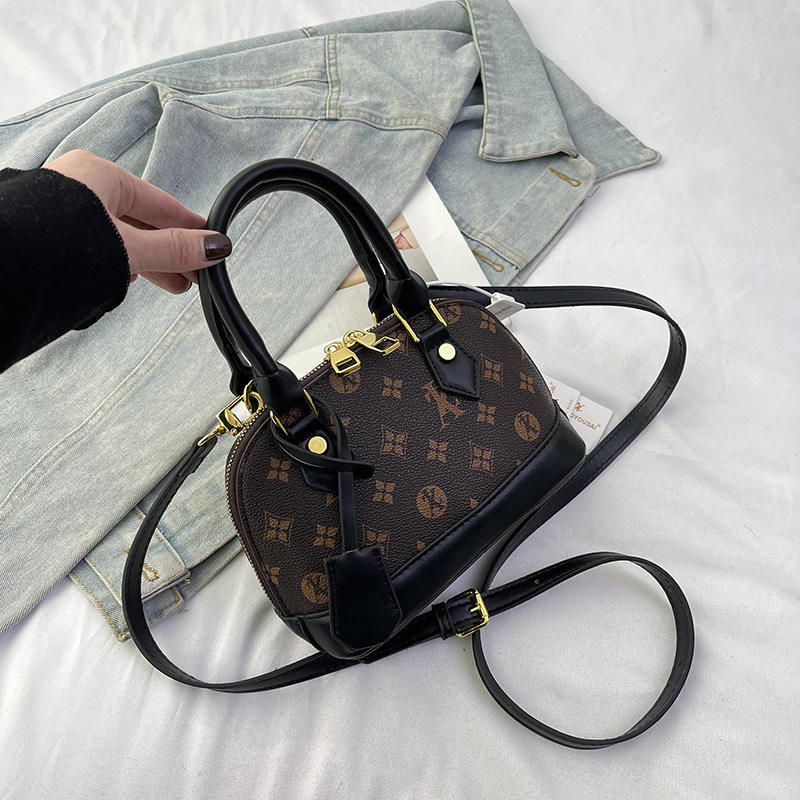 สีดำขนาดเล็ก