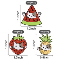 Drie stuks fruit kat emaille pin set watermeloen aardbei ananas kitten broches voor rugzak decoratie