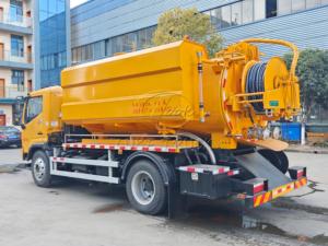 Camión de Limpieza de Alcantarillado y Fosas Sépticas con Control Remoto 4×2, 12000L, Motor Diésel Yuchai, para Exportación - Product Image 5