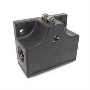 Euchner สวิตช์จำกัดหลายขีด-IP67แบบ SN02R12-502-M-ตรวจจับ/กดสัญญาณ-ทริกเกอร์ - Product Image 1