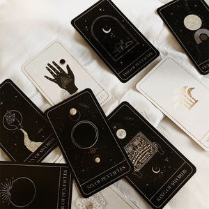 Venta al por mayor Tarot Deck Card Custom Silver Foil Gold Gilt Edges Paper Tarot Cards con <span class=keywords><strong>libro</strong></span> - Product Image 2