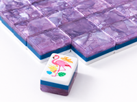 Set Ubin Mahjong Akrilik Tropis Hawaii Mewah dengan Rak, Kustom OEM Grosir, Permainan Papan Hadiah