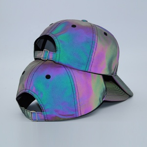 Ricamo personalizzato logo moda nuova vendita calda intera colore argento ad alta visibilità personalizzato bagliore nel cappello da Baseball riflettente scuro - Product Image 5