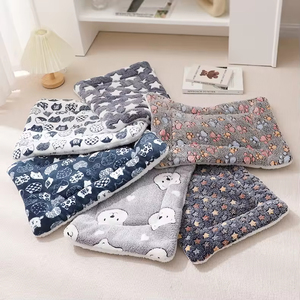 Thickened Pet Mat Soft Flannel Pad Pet Blanket <b>Bed</b> Mat <b>for</b> Puppy <b>Dog</b> Cat <b>Sofa</b> Cushion Home Rug Keep Warm Sleeping Cover - Product Image 3