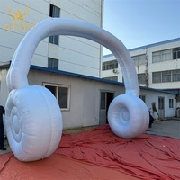 Arche de casque gonflable blanche de taille personnalisée pour la décoration publicitaire, arche de casque gonflable