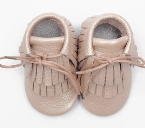 Mocassins en cuir véritable pour bébés garçons et filles, vente en gros - Product Image 1