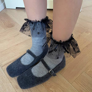 Lolita alla moda coreana 2025 primavera autunno inverno tinta unita corta scollata floreale con fiocco in pizzo con maglie da donna - Product Image 4