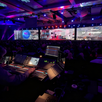 Pantalla LED Gigante Portátil Raybo P3.9 para Alquiler, Fondo de Escenario, Pantalla LED para Interiores, Ideal para Eventos