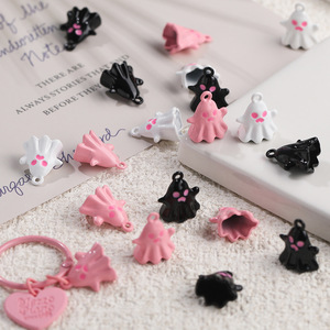 จี้โลหะผสมรูปผีสีดำชมพูขาว ของตกแต่งฮาโลวีน พวงกุญแจ DIY รูปการ์ตูน สำหรับใช้ภายในอาคาร - Product Image 1