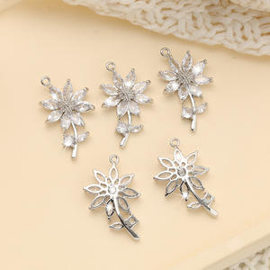 Pequeño DIY hecho a mano 14K oro Micro-incrustaciones Zircon girasol Margarita colgante materiales metálicos seis pétalos flor collar Accesorios - Product Image 4