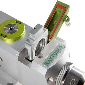 Machine de découpe laser métallique Raytools BT200 BT240S avec tête de découpe laser à fibre à mise au point automatique - Product Image 4
