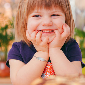 Bracelet personnalisé pour enfants, bracelet avec nom d'enfant, bracelet en acier inoxydable gravé personnalisé pour enfants - Product Image 3