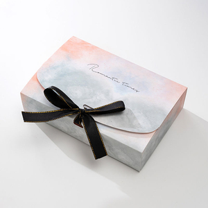 Caja de Regalo para Joyería con Lazo, Personalizable, con Laminado Mate y Diseño en Relieve, Reciclable, a Bajo Precio - Product Image 1