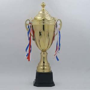 Coupe de trophée sportif personnalisée en métal doré pour événements de football, vente en gros, cérémonie de reconnaissance, verres à bière promotionnels - Product Image 1