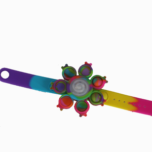 Offre Spéciale bracelets <span class=keywords><strong>anti</strong></span>-stress Led en silicone illuminent les jouets de poulpe pop push pop fidget spinner bracelets avec led pour les enfants - Product Image 2