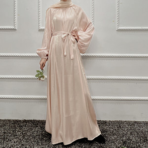 Robe élégante de couleur unie Robe brillante Maxi <span class=keywords><strong>Abaya</strong></span> pour femmes musulmanes grande taille vêtements pour femmes Lehenga Choli Party Wear - Product Image 4