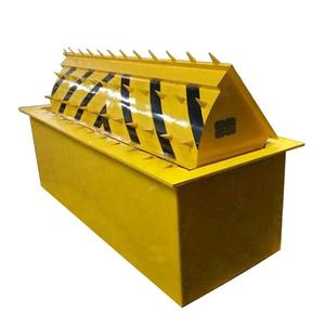 유압 자동 도로 차단기 2M 자동 전기 테러 방지 얕은 장착 도로 차단기 - Product Image 1