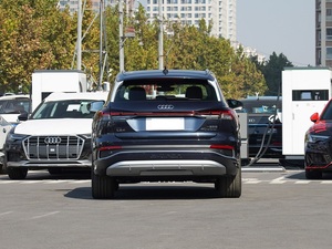 <span class=keywords><strong>Audi</strong></span> <span class=keywords><strong>Q4</strong></span> e-tron SUV de alta configuración y <span class=keywords><strong>precio</strong></span> más bajo para África - Product Image 5