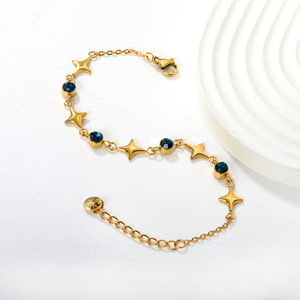 สร้อยข้อมือรูปดาว ชุบทอง 18k โลหะผสมสังกะสี ประดับคริสตัล สำหรับผู้หญิง ของขวัญ เครื่องประดับ - Product Image 3