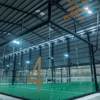 Couverture en matériau anti-chaleur EXITO pour toit de terrain de padel professionnel