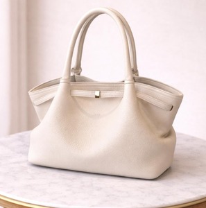 Sac à bandoulière en cuir pour femme de qualité export, finition lisse pour une utilisation confortable, disponible à un prix raisonnable - Product Image 2