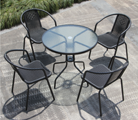 Mobilier d'extérieur moderne Table et chaises en rotin imperméable Ensemble chaise à dossier unique avec table et chaise durables