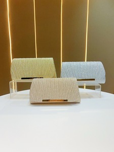 Nuevo Bolso de Mano de Lujo Portátil con Textura Arrugada, Cartera de Noche Pequeña con Proceso de Perforación en Caliente, Cierre de Cremallera y Cadenas para Mujer - Product Image 5