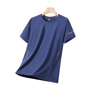 Camiseta Deportiva Casual para <span class=keywords><strong>Hombre</strong></span> 2025, de Secado Rápido, Transpirable, de Seda Helada, para Entrenamiento Físico, con Mangas Cortas para Verano - Product Image 4