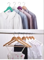 Offre Spéciale tissu boutique couleur personnalisée gris cintre en bois pour homme dames affichage