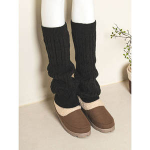 Calentador de piernas de punto de pretzel negro para invierno - Product Image 1