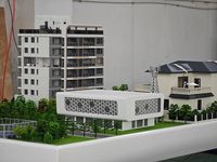 Maqueta de Edificio en Miniatura |   Báscula Personalizada para Ferias Comerciales