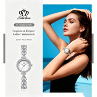 Montres-bracelets à quartz avec cadran bleu clair qui confère à la montre un aspect doux, élégant et accrocheur